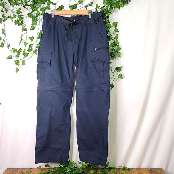BC Clothing Co. Other - The B.C. Clothing CoCargo Pants/Shorts. Zip off. Size Medium. EUC
